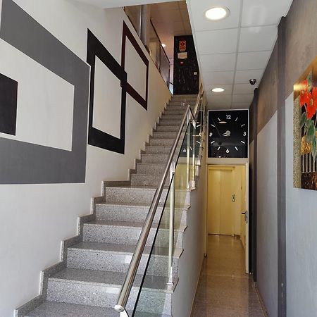 Hostal Manel Pineda de Mar Exterior photo